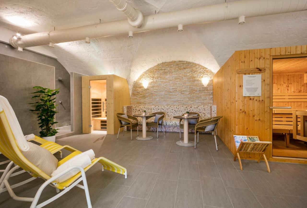 Jufa Hotel Schloss Roethelstein أدمونت المظهر الخارجي الصورة